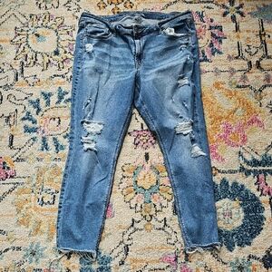 Old Navy Mid-rise Rockstar Super Skinny - Size 16